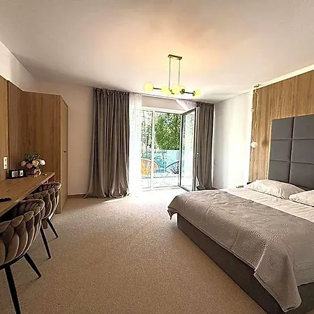 Hotel Eden Premium Jacuzzi, Sauna 3*